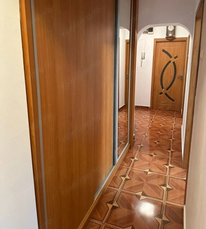 Apartament 3 camere, Decomandat. Bld. Al. Obregia, zona Vatra Dornei. - imagine 5