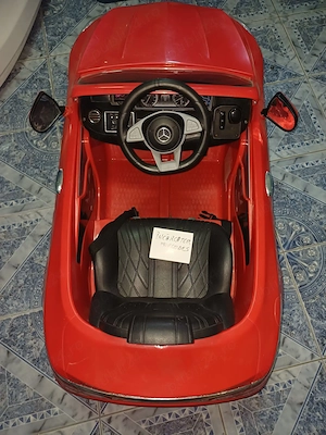 Vând mașinuță electrică pentru copii 