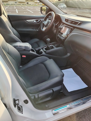 Nissan Qashqai An 2020 1.3  Manual 140 cai model Tekna Km 45300 Km. reali se pot verifica in reprez. - imagine 4