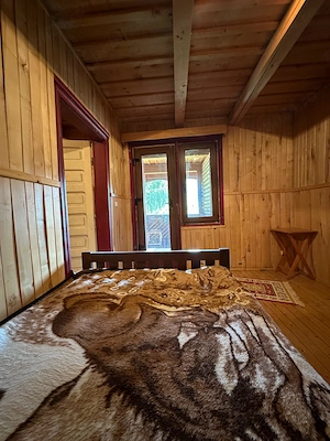 Cabană de vanzare la Lunca Bradului. - imagine 5