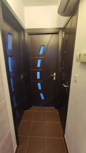 Apartament cu 2 camere decomandate, 36 mp, et 1, Cluj Napoca, 135000 eur - imagine 2