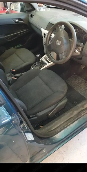 dezmembrez opel astra H  - imagine 4