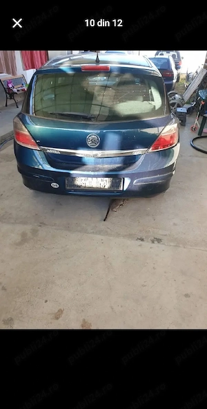 dezmembrez opel astra H 