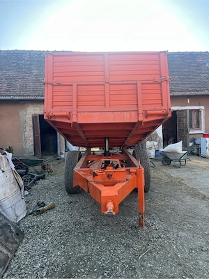 vand remorca de 6 tone monoaxa 