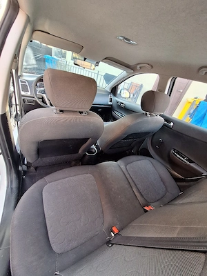 Hyundai i20 benzina - imagine 10