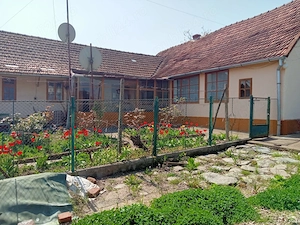 Schimb casa in Tirol cu aparatament in Resita - imagine 2