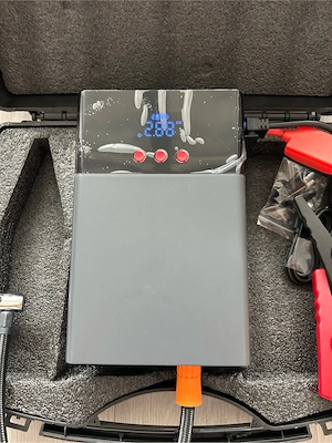 Starter auto baterie cu compresor portabil multifunctional - Power Bank Kit pornire - imagine 3