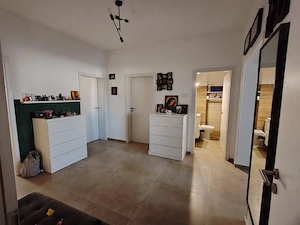 Vând apartament cu 3 camere, Ghiroda