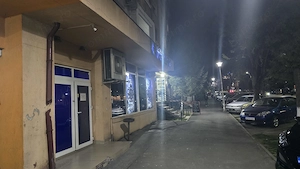 Inchiriez spatiu comercial in Deva, zona Eminescu vis a vis de fostele banci BCR si BRD,  - imagine 3