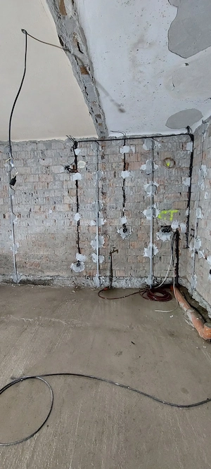 Electrician - instalatii electrice - imagine 3