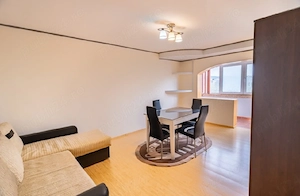 Închiriez apartament 