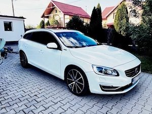 Volvo V60 Plug-in Hybrid D6 Twin Engine AWD, plug-in hybrid, echipare completă - imagine 4