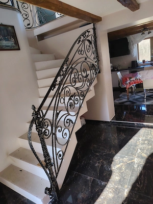  Porți, balustrazi și garduri din fier forjat la comandă - imagine 4