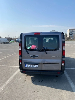 Renault trafic 8+1 locuri - imagine 3