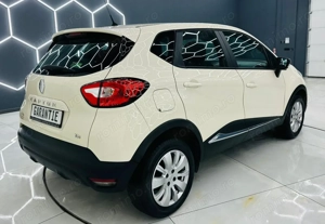 RENAULT CAPTUR - imagine 4