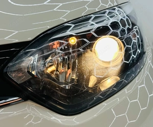 RENAULT CAPTUR - imagine 10