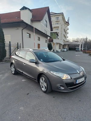 Renault Megane 3 08 2011 - imagine 3
