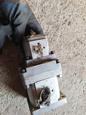 pompa hidraulica                         - imagine 2