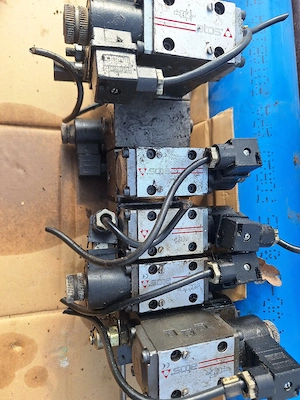 distribuitoare hidraulice 110v - imagine 4