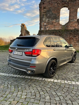 BMW X5 xDrive 2018 luna 11 - imagine 4
