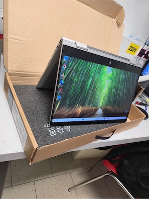 Hp Envy x360 15.6 4K UHD Touch i7 MX150 4GB  16GB Ram 512SSD+stylus