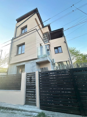 Vilă individuală Băneasa, lângă lac, Herăstrău, zona Nord, Str. Garlei   Dorogeanu Gherea