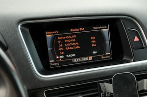     Audi Q5 2.0 TDI 190CP Automata     - imagine 8