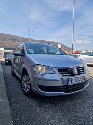 Volkswagen Touran Automată DSG 7 - imagine 2
