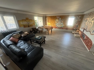 Apartament 4 camere transformat in 3 zona Capitol cu Centrala