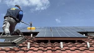 Spalare panouri fotovoltaice - imagine 1