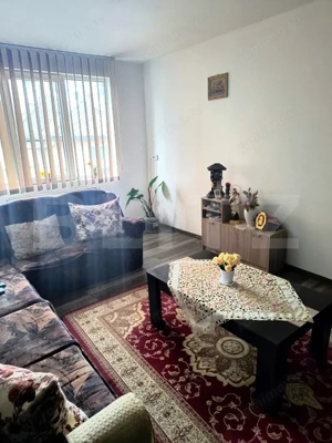 APARTAMENT 2CAMERE SEMIDECOMANDAT,STUAT LA PARTER  INALT