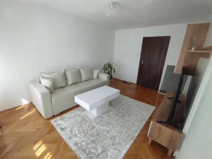 Apartament 3 camere, 65 mp decomandat, zona 1 Mai - imagine 2