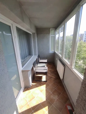 Apartament 3 camere, 65 mp decomandat, zona 1 Mai - imagine 9