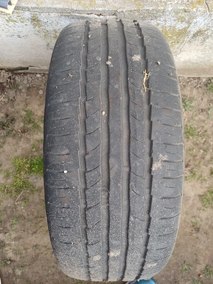 Jenti Audi cu anvelope  - imagine 2