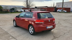 VW Golf 6 1.6 TDI 105 CP - imagine 8