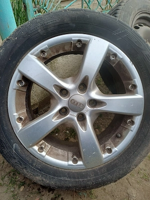 Jenti Audi cu anvelope  - imagine 3