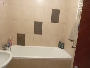 Vand apartament 2 camere - imagine 8