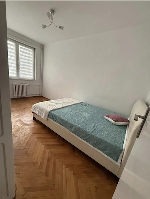 Proprietar vand apartament 3 camere in cartierul Pajura Metrou Jiului - imagine 2