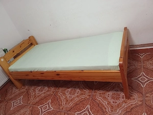 Vând pat de o persoană si bicicleta fetiță 