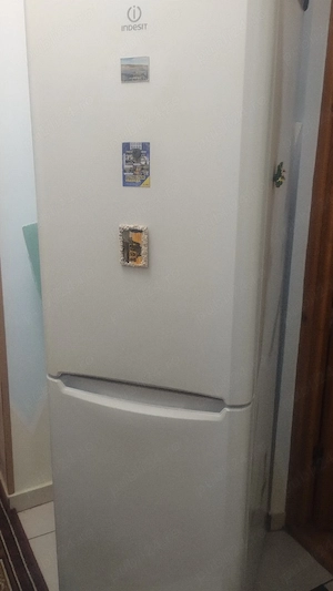 Vind frigider Indesit 