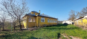 Vand casa 5 camere si teren 1,5 hectare