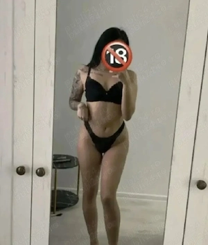 buna sunt diana fac si deplasări ( am si pirsing in limba )      - imagine 2