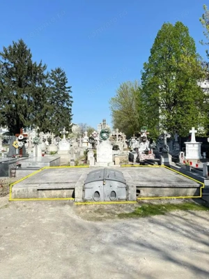 Cavou de vanzare  in Cimitirul Central Bacău