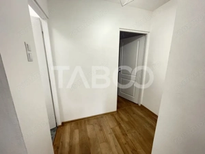 Apartament renovat complet cu 3 camere 2 bai 73 mpu Strand Sibiu - imagine 11