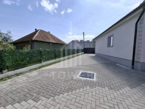 Casa renovata total- zona Calea Poplacii cu teren de 454 mp - imagine 3