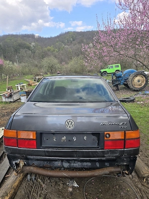 Volkswagen  vento vând  sau dezmembrez  - imagine 4