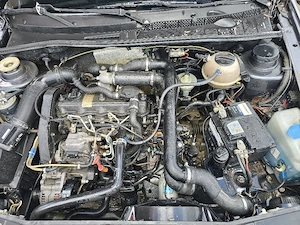 Volkswagen  vento vând  sau dezmembrez 