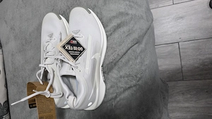 Vând pantofi sport Nike 