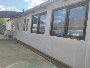 De vânzare Două CASE în aceeași curte ! 