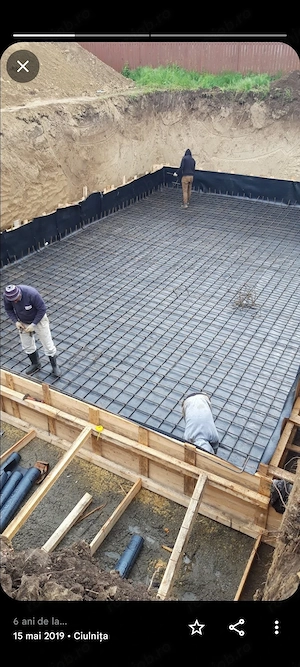 5 oameni cu PFA construim case la roșu  